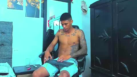 oliver_smith_2 online show from November 11, 5:01 am