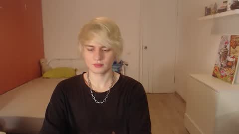 Oliver online show from October 23, 1:42 am