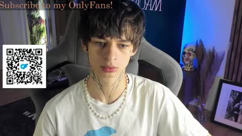 Snapshot of oliverrgroove chatting on October 26, 4:36 am oliverrgroove online show from October 26, 4:36 am