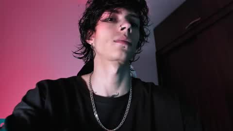 Snapshot of olliver___y chatting on March 1, 5:42 am     online show from March 1, 5:42 am