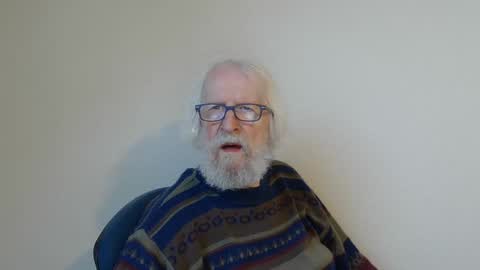 Snapshot of onanister chatting on January 11, 7:39 am Somewhere over the rainbow online show from January 11, 7:39 am