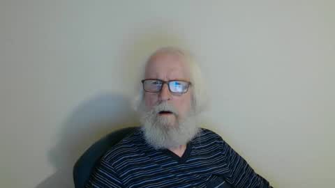 Snapshot of onanister chatting on September 21, 8:53 pm Somewhere over the rainbow online show from September 21, 8:53 pm