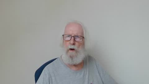 Snapshot of onanister chatting on September 9, 1:43 pm Somewhere over the rainbow online show from September 9, 1:43 pm