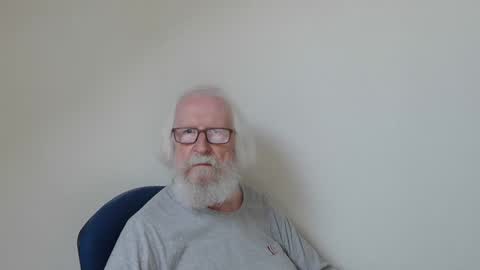 Snapshot of onanister chatting on September 16, 1:56 pm Somewhere over the rainbow online show from September 16, 1:56 pm