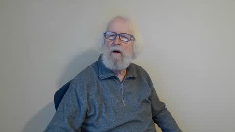 Snapshot of onanister chatting on January 16, 7:49 am Somewhere over the rainbow online show from January 16, 7:49 am