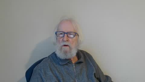 Snapshot of onanister chatting on January 22, 7:57 am Somewhere over the rainbow online show from January 22, 7:57 am