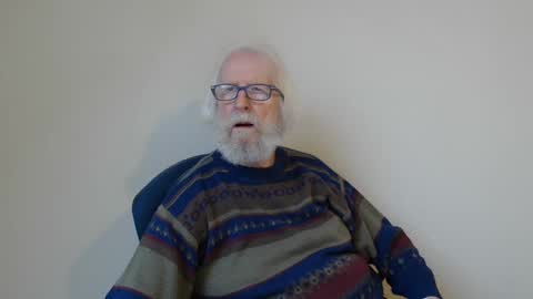 Snapshot of onanister chatting on January 10, 8:29 am Somewhere over the rainbow online show from January 10, 8:29 am