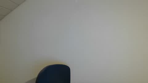 Snapshot of onanister chatting on September 28, 8:51 pm Somewhere over the rainbow online show from September 28, 8:51 pm