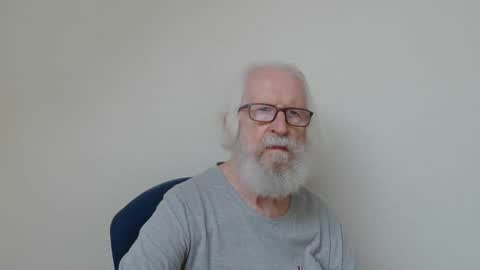 Snapshot of onanister chatting on September 12, 7:30 am Somewhere over the rainbow online show from September 12, 7:30 am