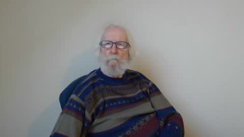 Snapshot of onanister chatting on January 12, 8:04 am Somewhere over the rainbow online show from January 12, 8:04 am