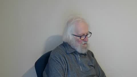 Snapshot of onanister chatting on January 18, 7:26 am Somewhere over the rainbow online show from January 18, 7:26 am