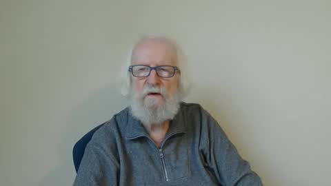 Snapshot of onanister chatting on February 5, 8:00 am Somewhere over the rainbow online show from February 5, 8:00 am