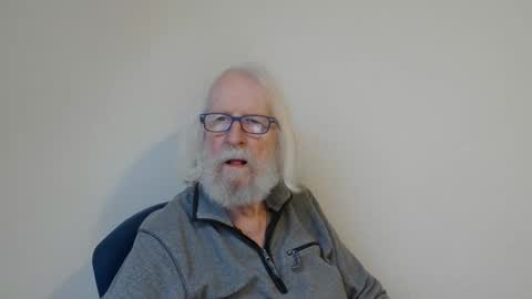 Snapshot of onanister chatting on January 2, 7:55 am Somewhere over the rainbow online show from January 2, 7:55 am