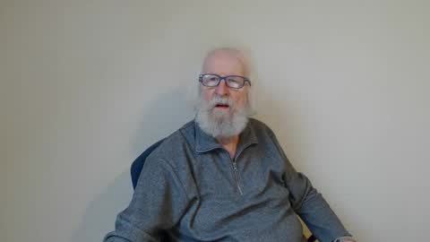 Snapshot of onanister chatting on February 20, 7:55 am Somewhere over the rainbow online show from February 20, 7:55 am