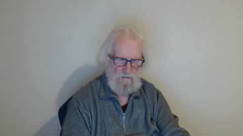 Snapshot of onanister chatting on January 23, 9:18 pm Somewhere over the rainbow online show from January 23, 9:18 pm