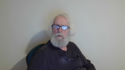 Snapshot of onanister chatting on March 8, 9:08 pm Somewhere over the rainbow online show from March 8, 9:08 pm