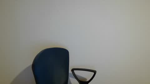 Snapshot of onanister chatting on January 3, 9:05 pm Somewhere over the rainbow online show from January 3, 9:05 pm