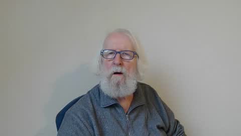 Snapshot of onanister chatting on February 22, 7:45 am Somewhere over the rainbow online show from February 22, 7:45 am