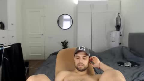 onebestlover online show from February 28, 2:38 pm