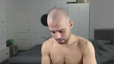 onebestlover online show from January 8, 9:42 am