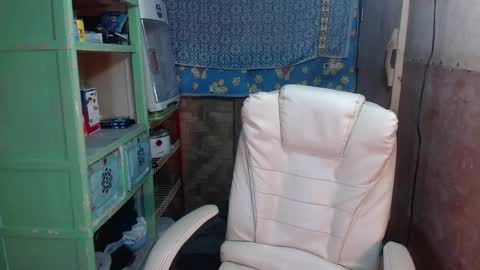 Snapshot of onebigloadxxx chatting on December 2, 2:06 pm Wyn Will serve you and be your slave online show from December 2, 2:06 pm