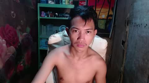 Snapshot of onebigloadxxx chatting on January 8, 11:43 am Wyn Will serve you and be your slave online show from January 8, 11:43 am