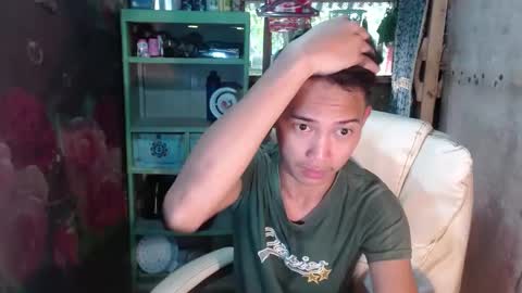 Snapshot of onebigloadxxx chatting on December 31, 8:37 am Wyn Will serve you and be your slave online show from December 31, 8:37 am