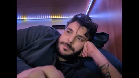 onecrew1 online show from February 10, 5:52 pm