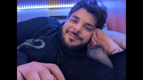 onecrew1 online show from October 3, 1:49 pm