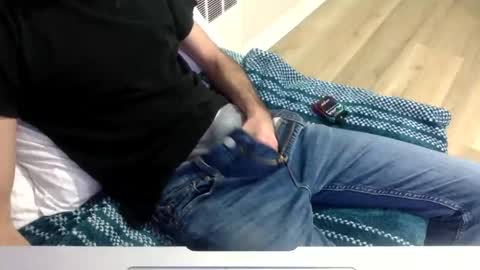 onehitwonder21 online show from March 8, 8:35 pm