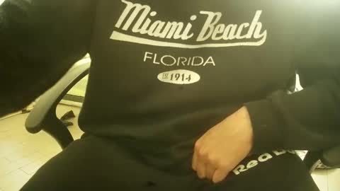 Snapshot of orobrus chatting on January 8, 11:19 pm Oroborus online show from January 8, 11:19 pm