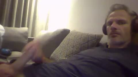 orwel09 online show from December 8, 11:51 pm