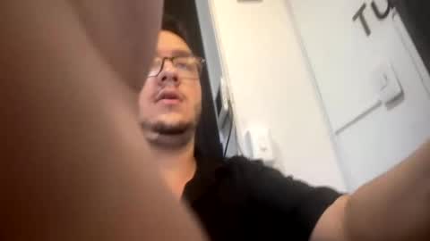 Snapshot of osomalicioso chatting on October 19, 9:56 am juan online show from October 19, 9:56 am