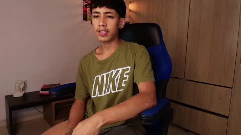 ostin 18hot online show from January 19, 1:10 am