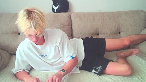 Ostin online show from December 20, 6:40 am