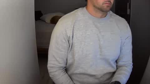 Snapshot of outside1991 chatting on January 18, 10:28 pm outside1991 online show from January 18, 10:28 pm