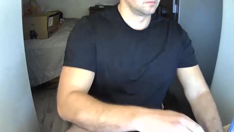 Snapshot of outside1991 chatting on December 11, 6:27 am outside1991 online show from December 11, 6:27 am