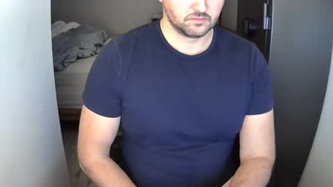 Snapshot of outside1991 chatting on December 28, 4:51 am outside1991 online show from December 28, 4:51 am