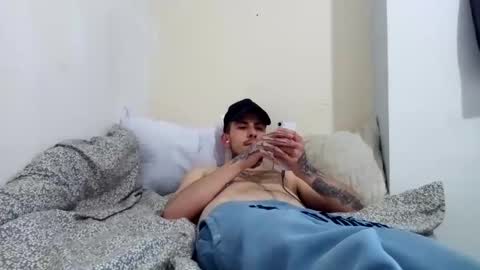 Owen kayz online show from March 9, 2:54 pm