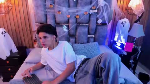 Owen Johnson online show from November 2, 12:20 pm