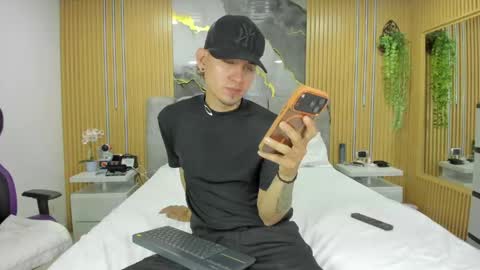 Owen Drak online show from May 6, 11:49 pm