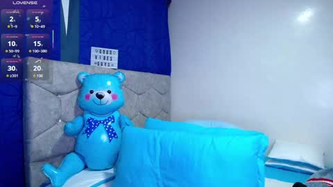 Snapshot of owenblue__ chatting on March 4, 6:04 am Owen  Independent model  online show from March 4, 6:04 am