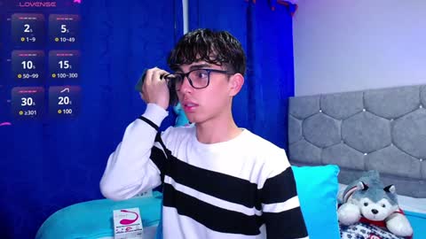 Snapshot of owenblue__ chatting on December 13, 10:55 pm Owen  Independent model  online show from December 13, 10:55 pm