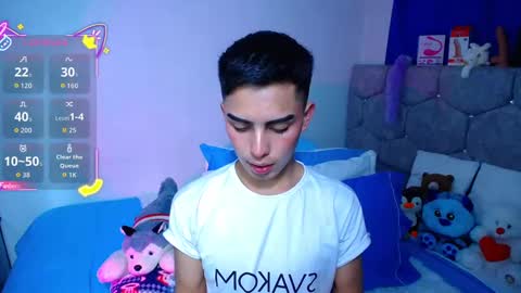 Snapshot of owenblue__ chatting on October 12, 1:43 am Owen  Independent model  online show from October 12, 1:43 am