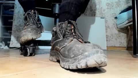 Pablo Meness online show from November 5, 6:43 pm