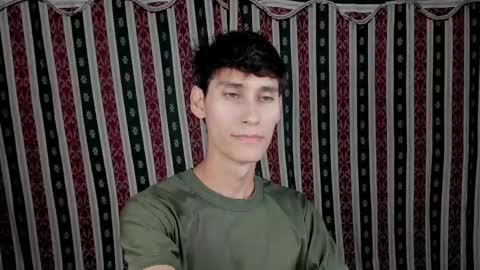 Snapshot of paimon_goetia chatting on October 21, 11:18 pm Alexander Grigori online show from October 21, 11:18 pm