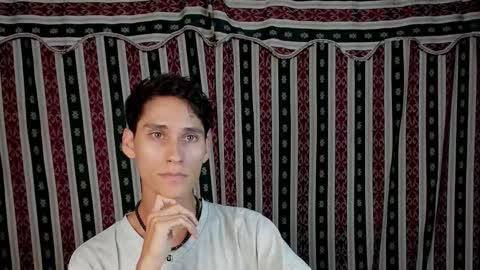 Snapshot of paimon_goetia chatting on October 9, 1:21 am Alexander Grigori online show from October 9, 1:21 am