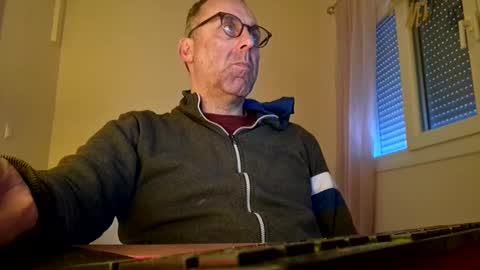 pansak1973 online show from February 16, 1:27 pm