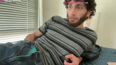 Snapshot of pantslesstraveler_plt chatting on October 1, 6:56 pm PantsLessTraveler online show from October 1, 6:56 pm