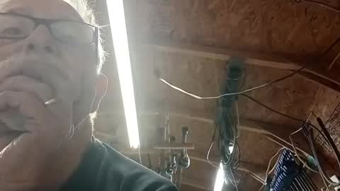 Snapshot of papajb70 chatting on February 24, 3:55 am papajb70 online show from February 24, 3:55 am